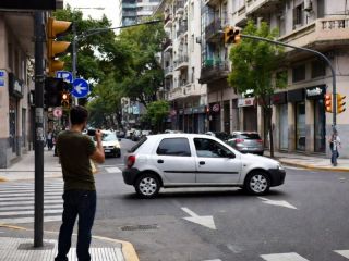 Ahora podrás denunciar infracciones de tránsito por WhatsApp