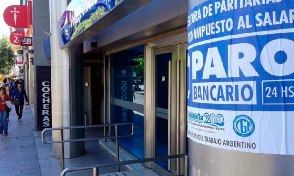 Bancarios convocan a un paro nacional