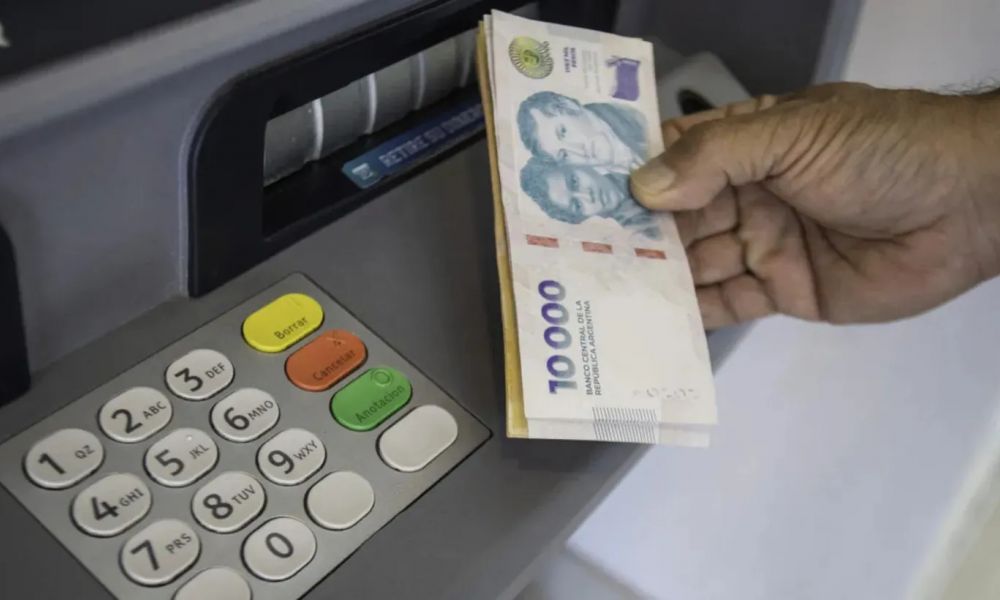 Cuándo cobran el sueldo de junio y el medio aguinaldo