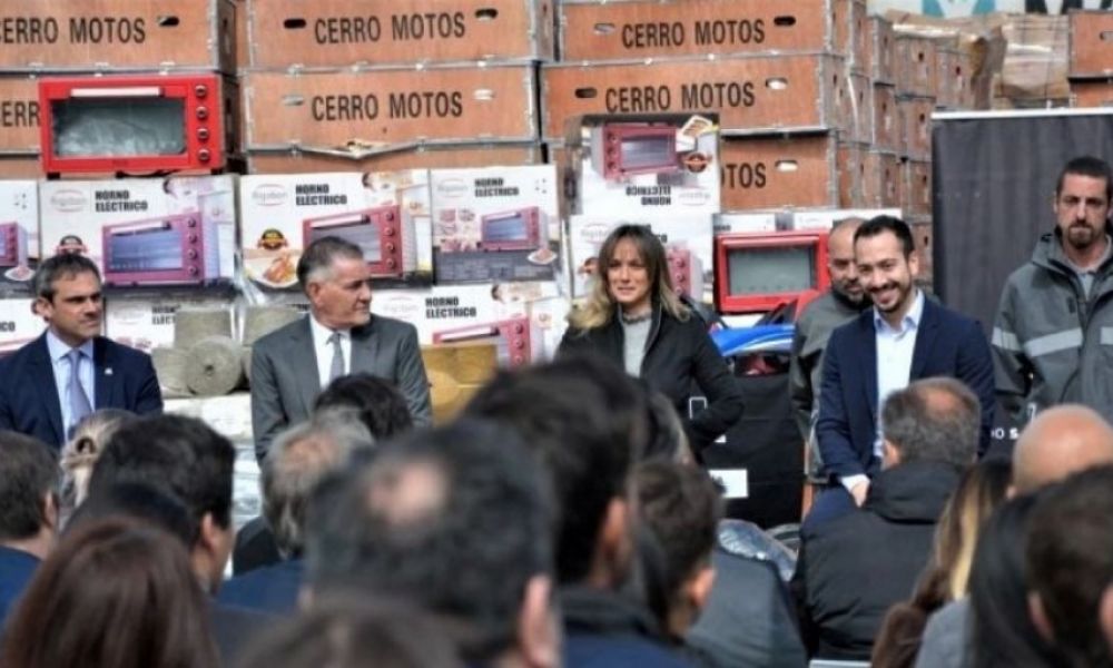 La Aduana donó mercadería a municipios bonaerenses