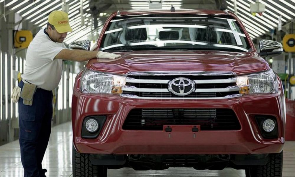 Las automotrices locales suman turnos de trabajo