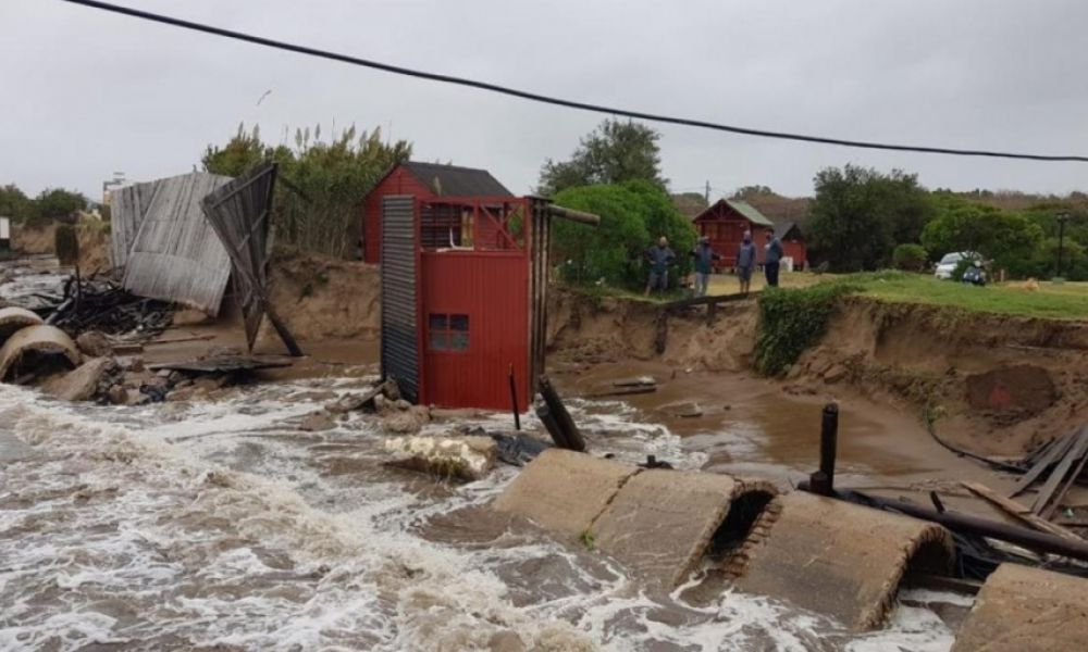 Histórica crecida del mar causo destrozos