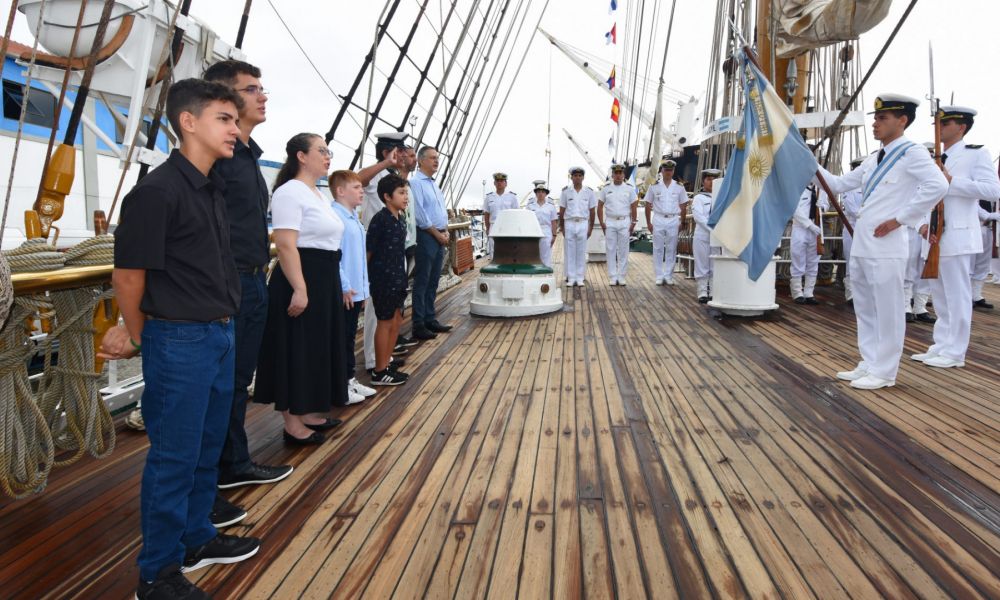 La fragata ARA «Libertad» zarpó desde Recife