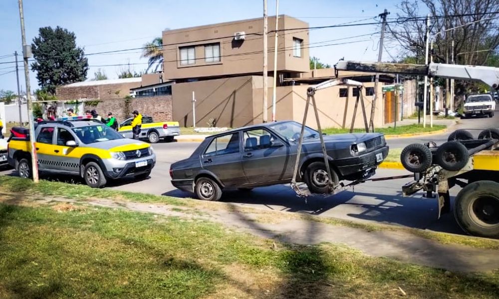 75 vehículos abandonados retirados