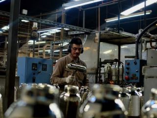 Lumilagro deja de fabricar termos de vidrio en Argentina y trasladará parte de su producción a China