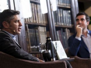 Kicillof cruzó a Milei desde España: «El mercado sin Estado es una estafa»