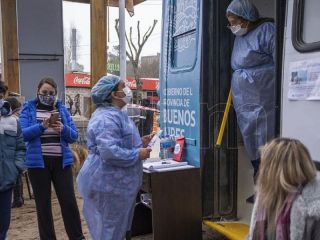 El Gobierno bonaerense comenz la vacunacin casa por casa en siete distritos