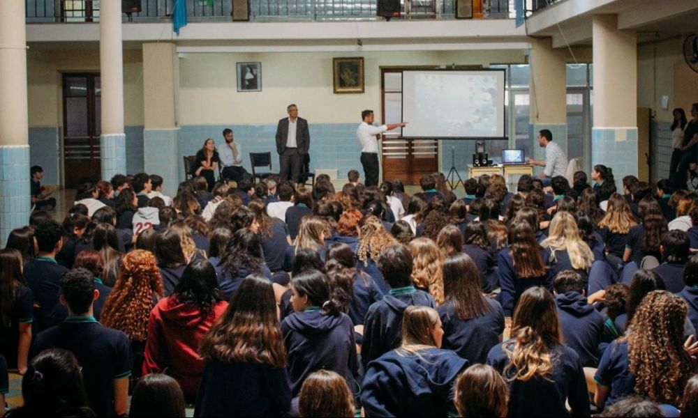 Charla sobre consumo problemático de sustancias