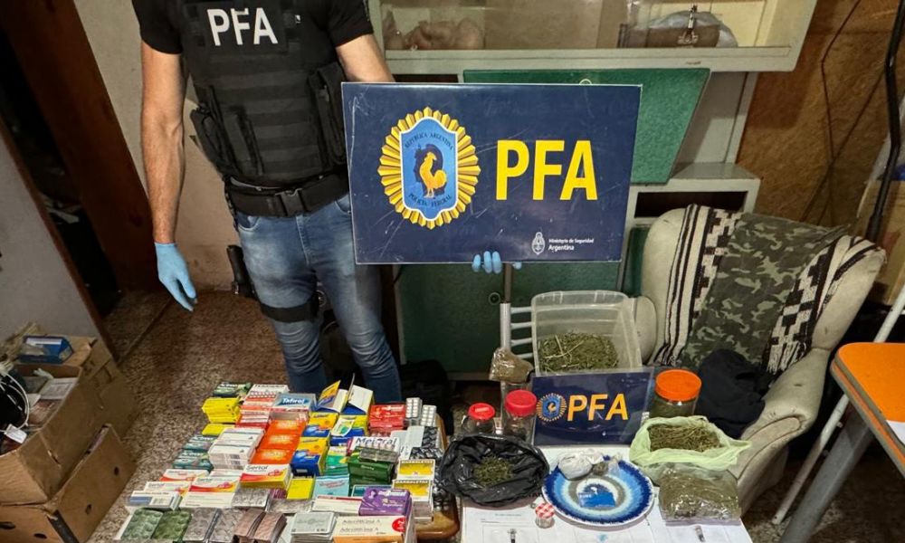 Desarticulan una red de venta ilegal de medicamentos