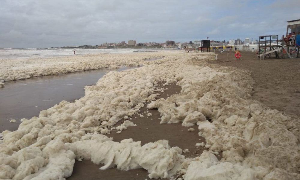 Espuma en Mar del Plata