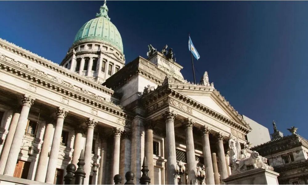 Milei cede ante la presión de los gobernadores