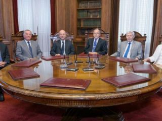 Dos jueces de la Corte bonaerense, vacunados como personal sanitario