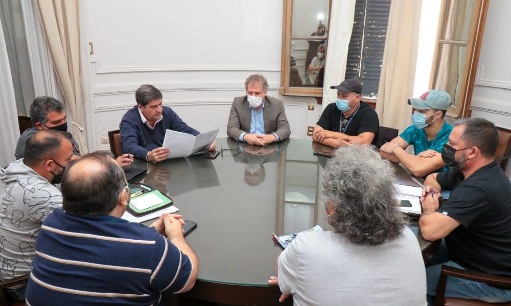 Reunión entre los gremios y el municipio