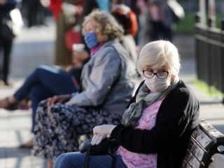 Desde hoy, los mayores de 70 aos en la Provincia pueden vacunarse sin inscripcin previa